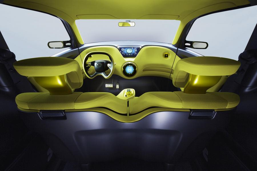  Nissan Townpod Concept 2010 года  (фото 28 из 38)